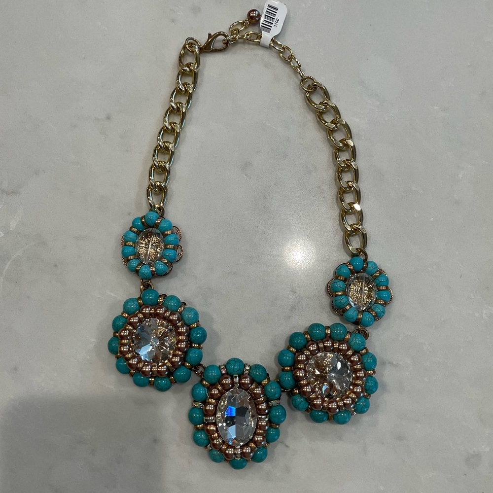 NWT large rhinestone/gold/turquoise necklace on thick gold chain